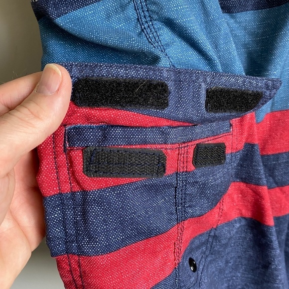 O'Neill Men's Blue Red White Board Shorts Size 32 - Picture 4 of 13